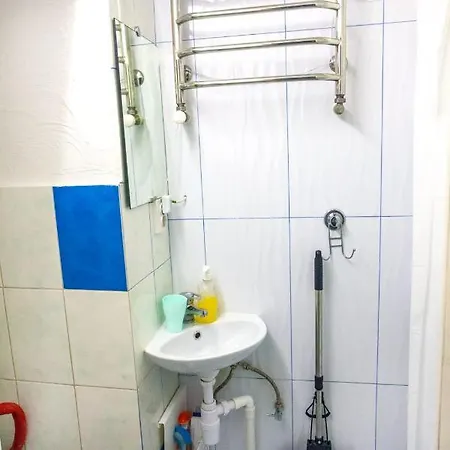 Artrooms -round Windows Rynok Sq * Lviv