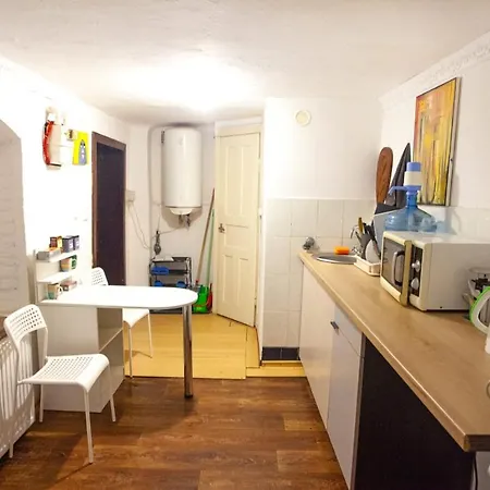 Maison d'hôtes Artrooms -round Windows Rynok Sq *