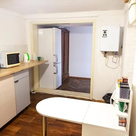 Artrooms -round Windows Rynok Sq Maison d'hôtes *