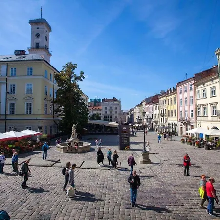 Maison d'hôtes Artrooms -round Windows Rynok Sq