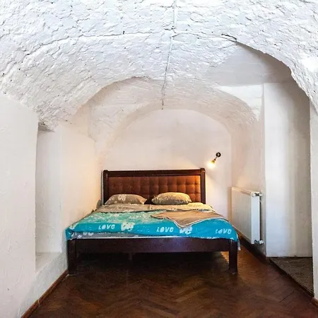 بيت ضيافة Artrooms -round Windows Rynok Sq *