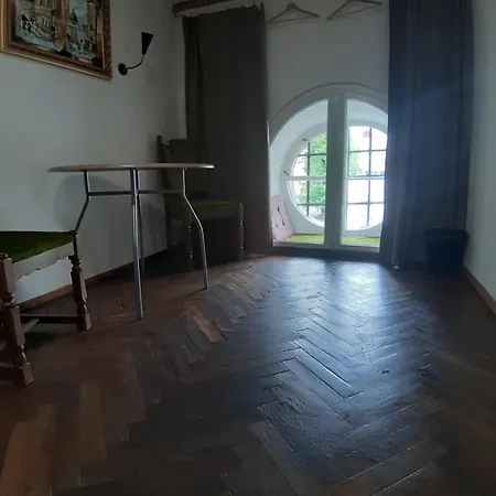 Artrooms -round Windows Rynok Sq Львів