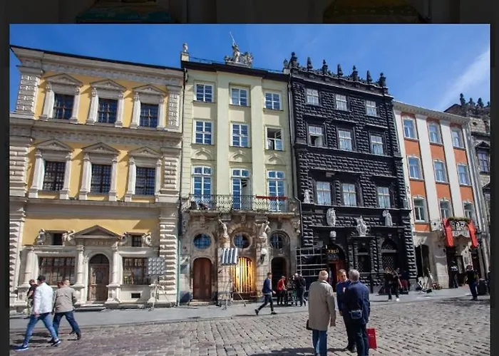 בית הארחה Artrooms -round Windows Rynok Sq