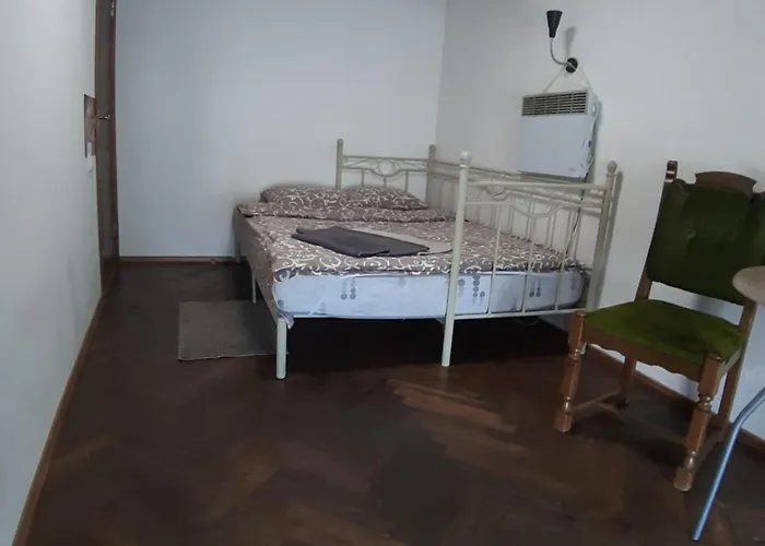 בית הארחה Artrooms -round Windows Rynok Sq *